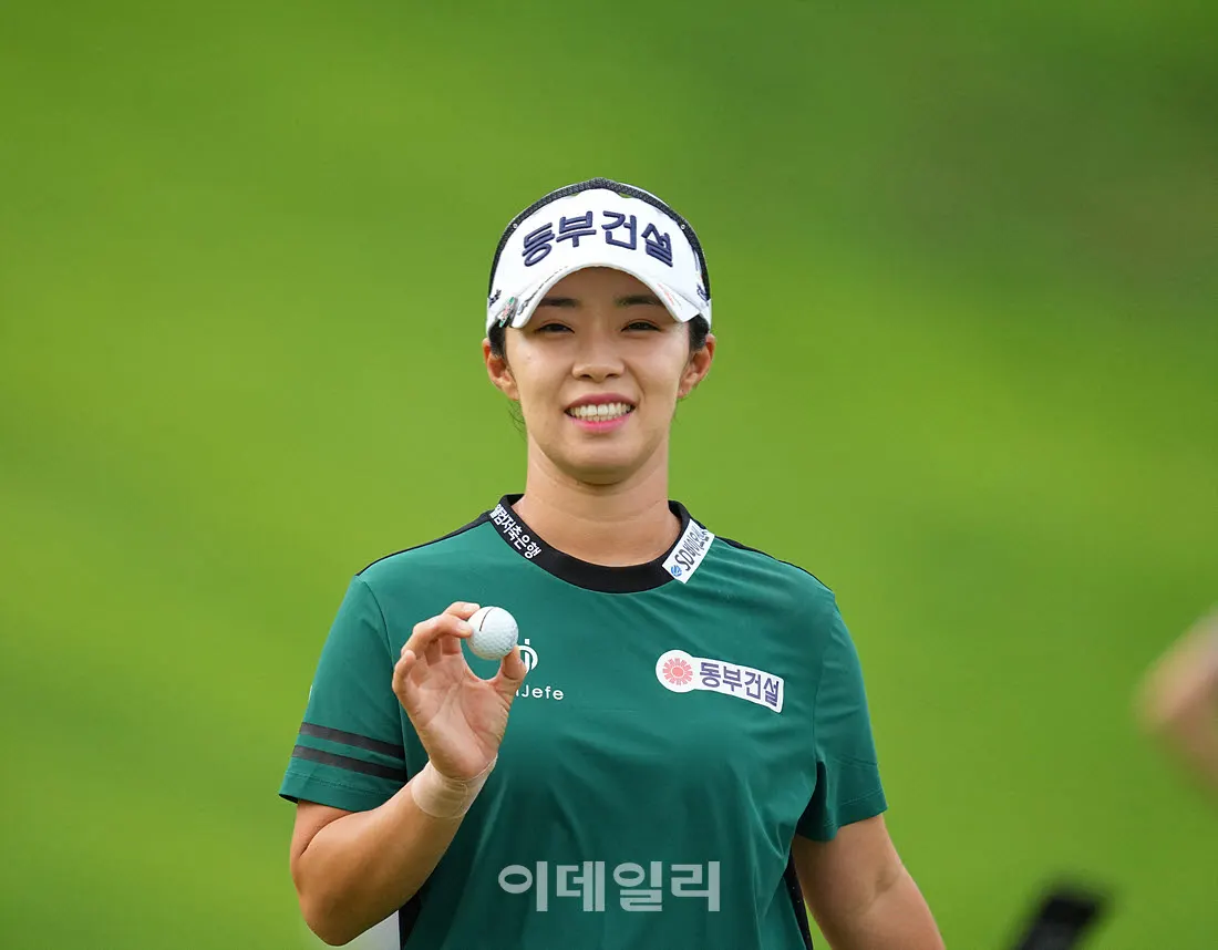 김수지, 오로라월드 레이디스 챔피언십 2라운드 진행 중