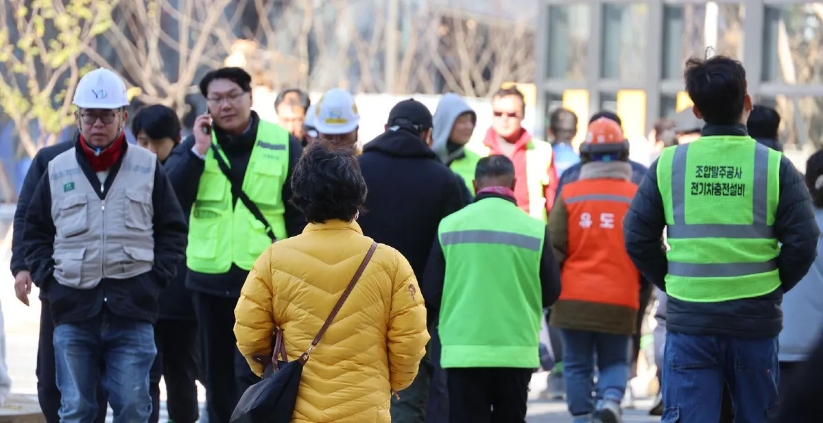 비정규직 867만명 역대 최대…정규직과 임금 격차 194만원