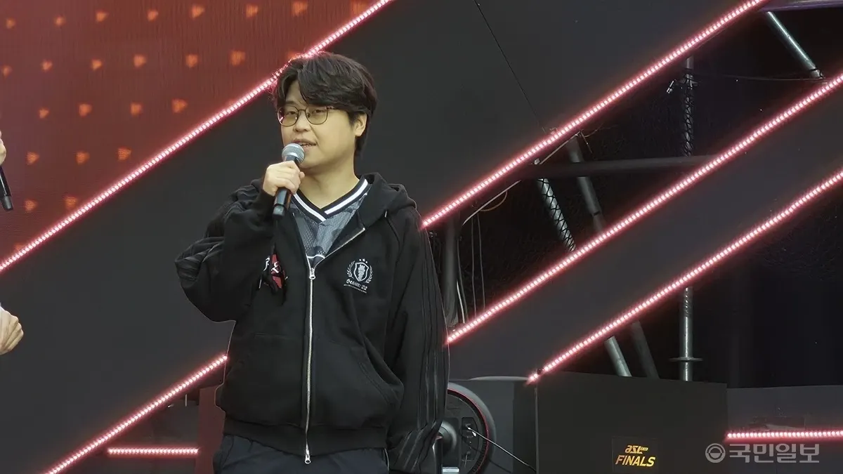 이영호 넘은 김민철, ASL 사상 첫 5회 우승