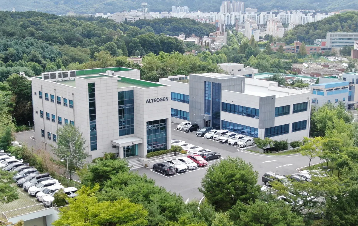 알테오젠, 바이오로직스 흡수합병 결정