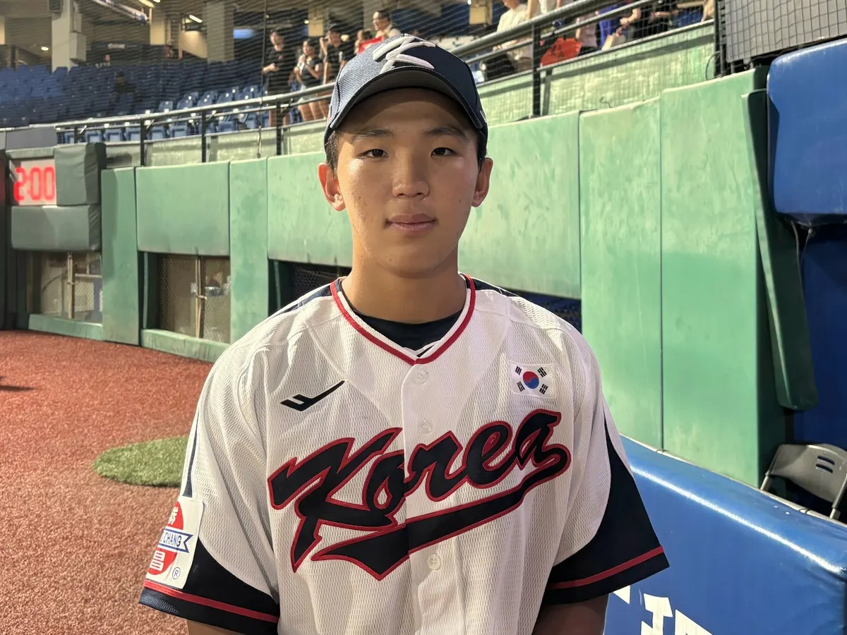 U-18 대표팀 안우석, 첫 선발 경기서 멀티히트