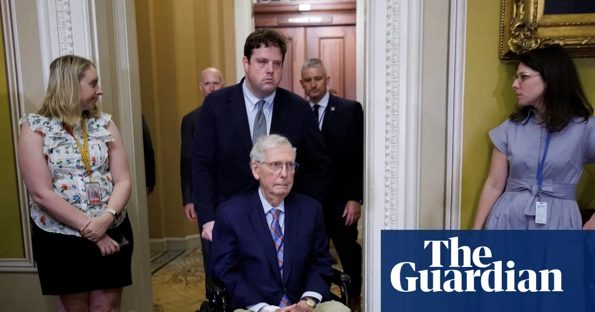 Mitch McConnell 건강 문제, 세부 사항 부족으로 의문 증대