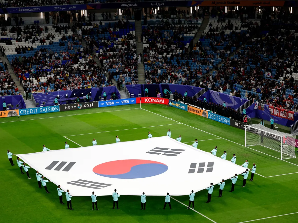 한국 FA, 성매매 의혹 사과