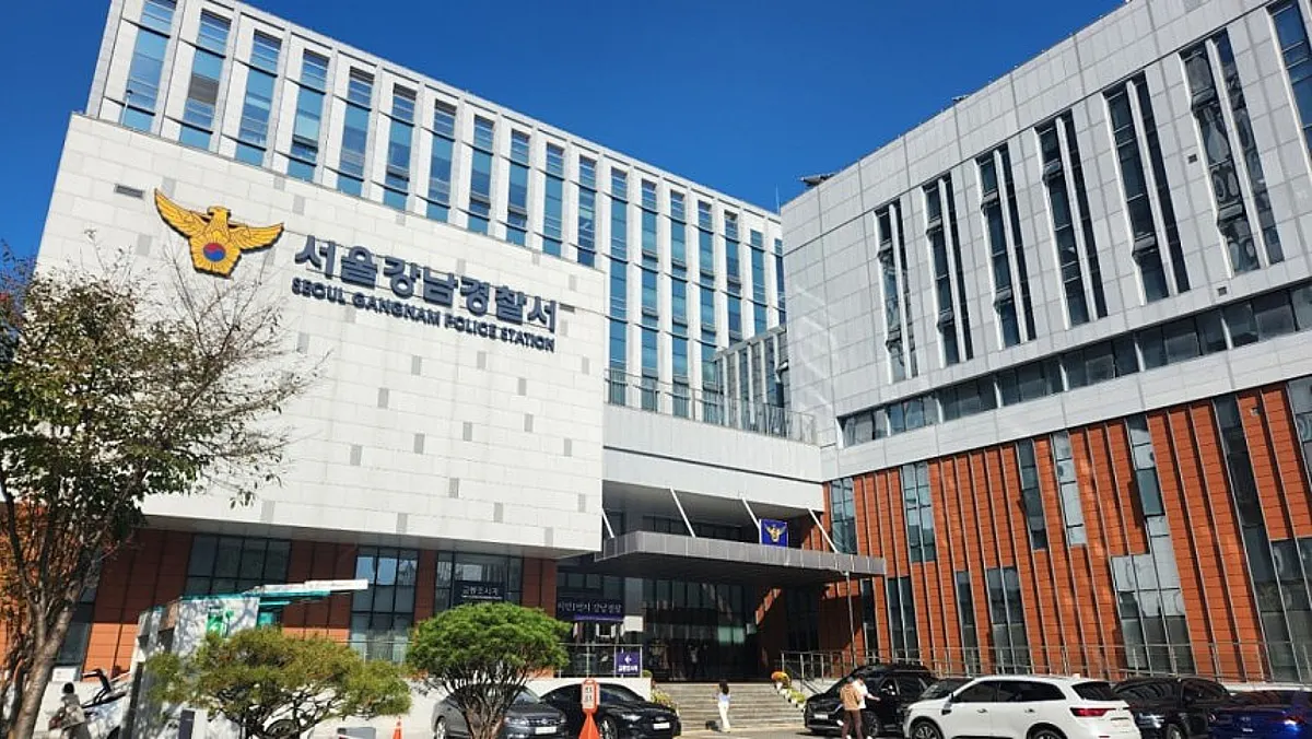 청담동 클럽 앞 음주운전 사고로 보행자 4명 부상